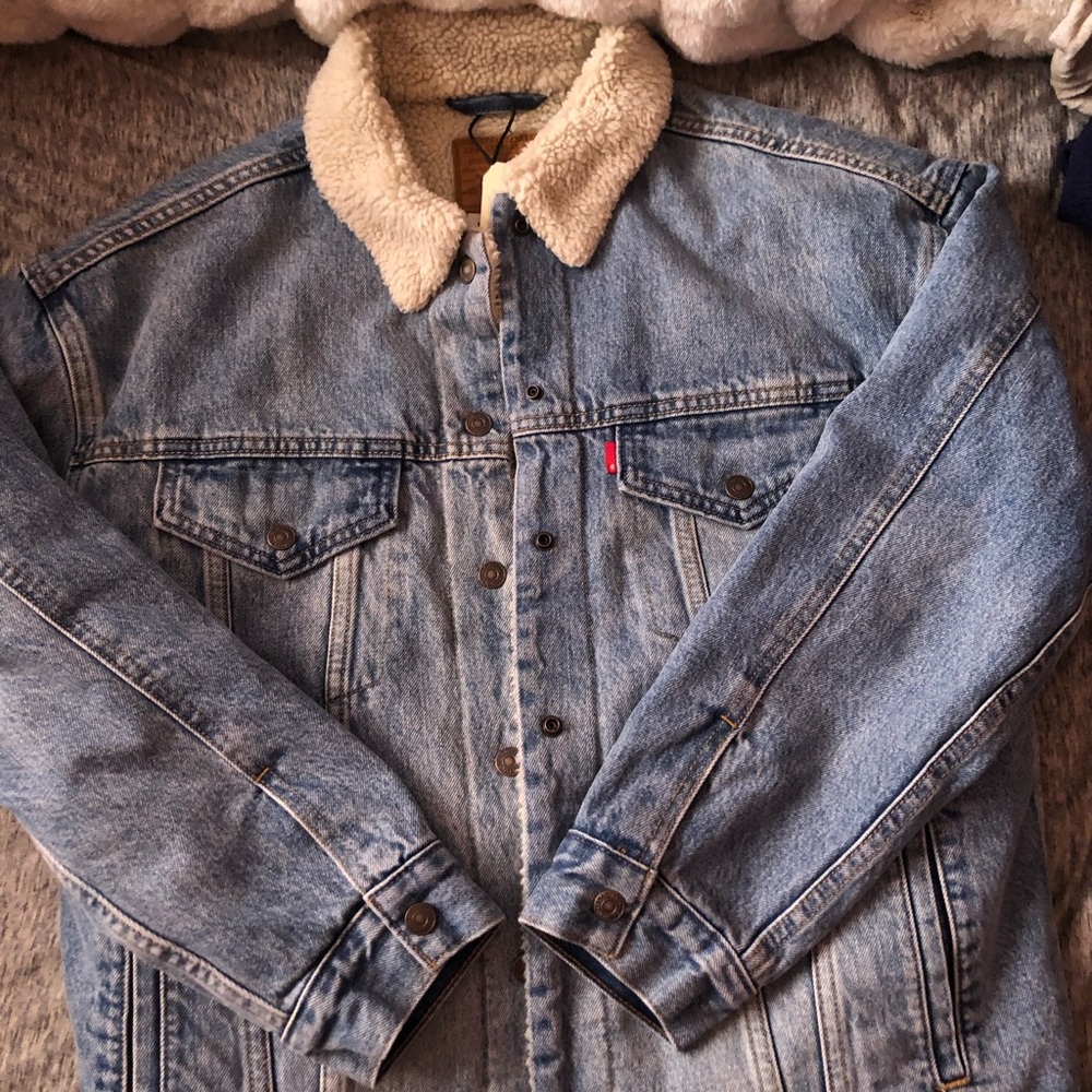 Levi’s denim boyfriend jacket